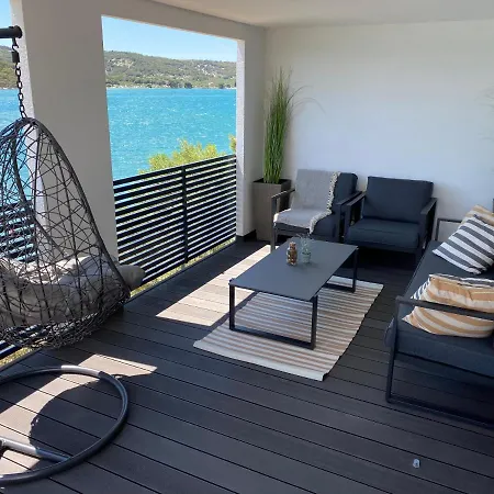 Bella Homes Vikendica