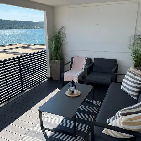 Semesterbostad Bella Homes *