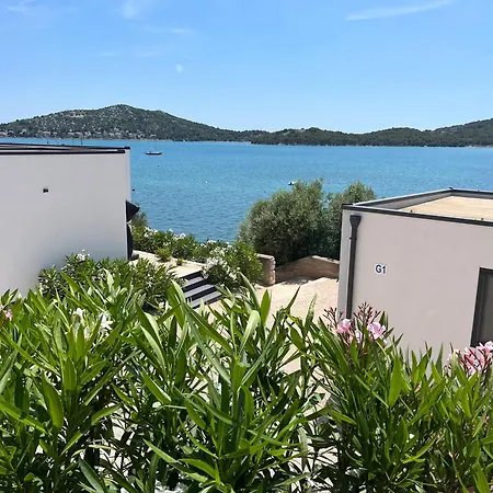 Bella Homes Semesterbostad Tisno